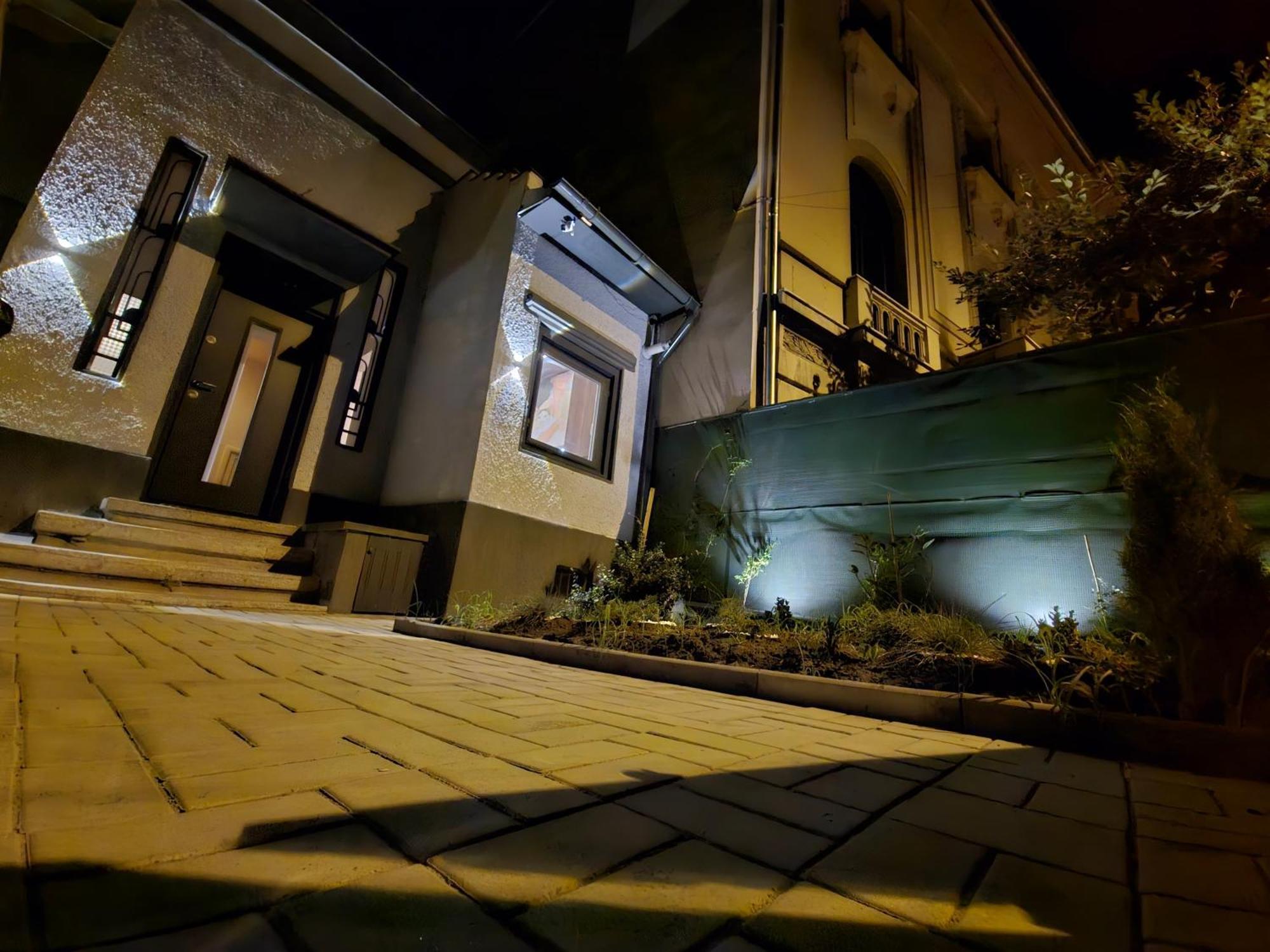 Littlehouse- Entire Property For Maximum 4 People Bukarest Exterior foto
